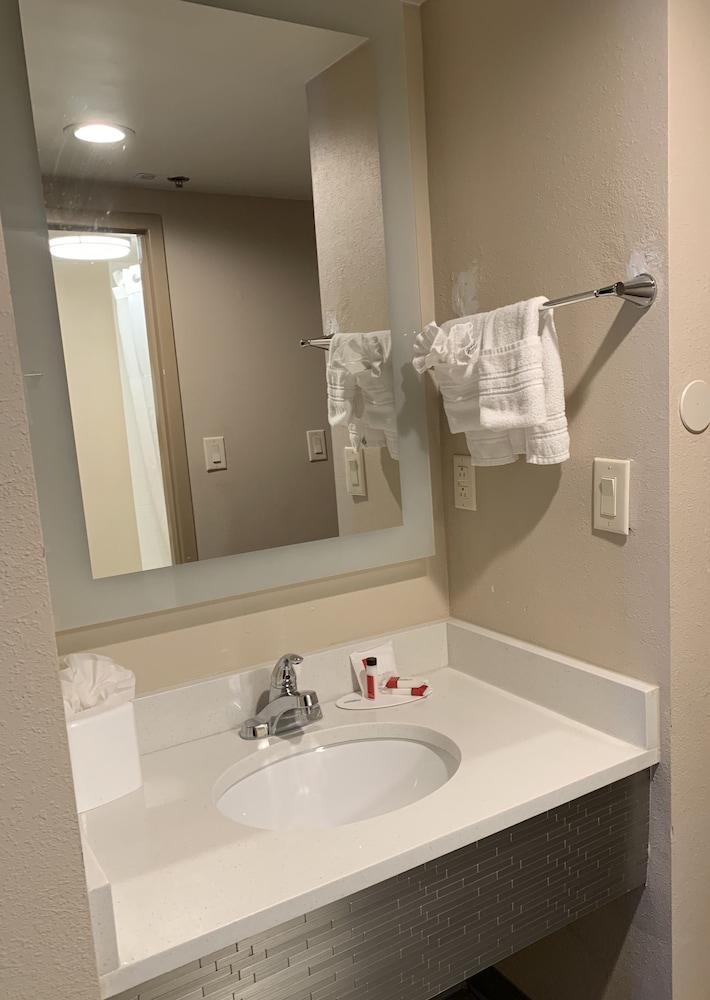 Days Inn By Wyndham Horsham Philadelphia Eksteriør bilde