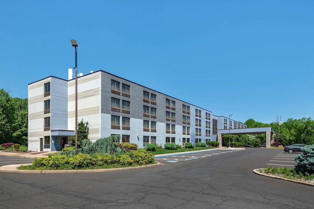 Days Inn By Wyndham Horsham Philadelphia Eksteriør bilde