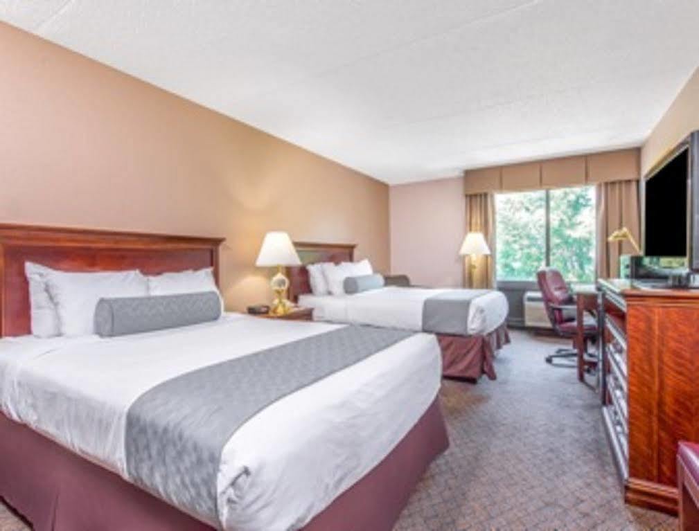 Days Inn By Wyndham Horsham Philadelphia Eksteriør bilde
